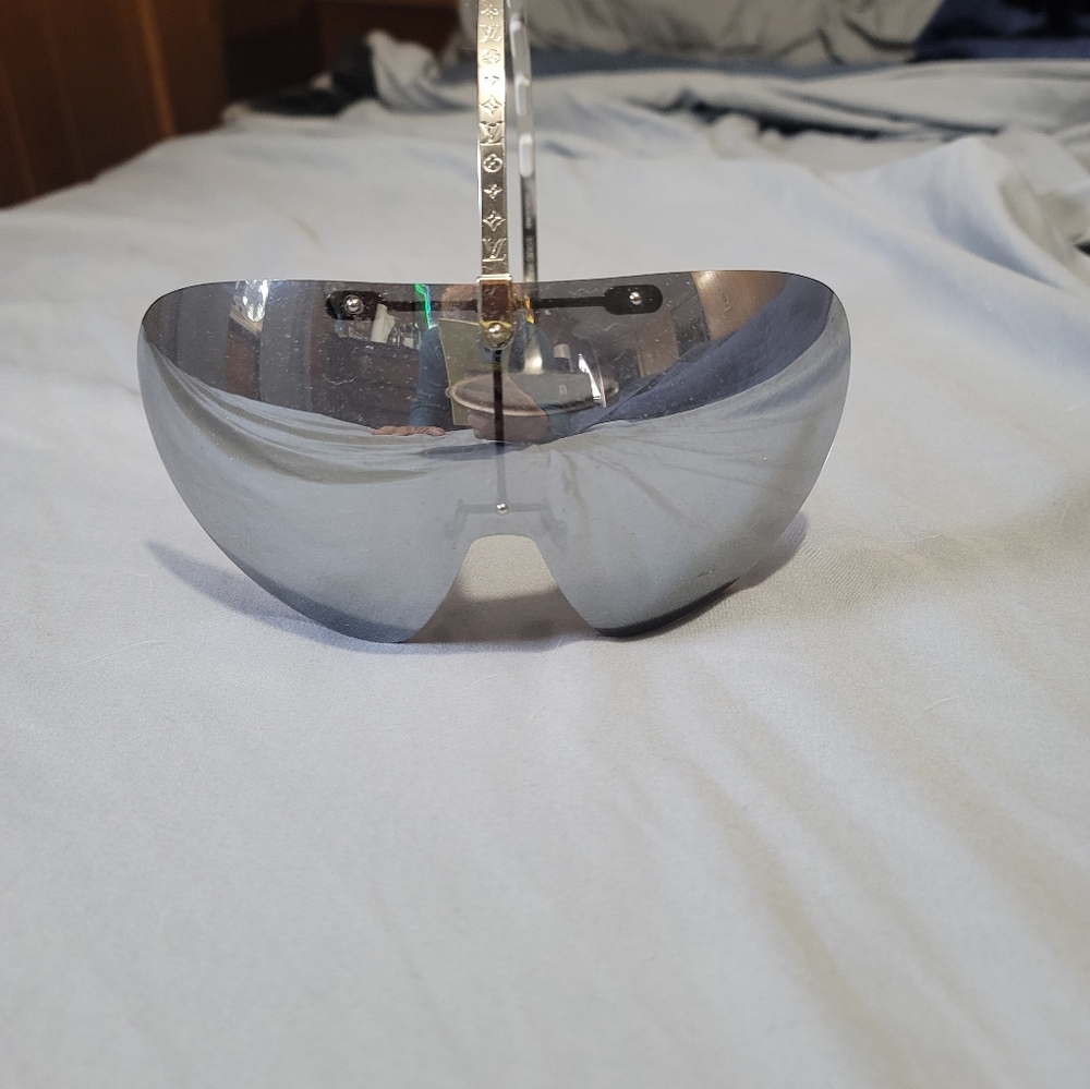 Louis Vuitton fiction sunglasses